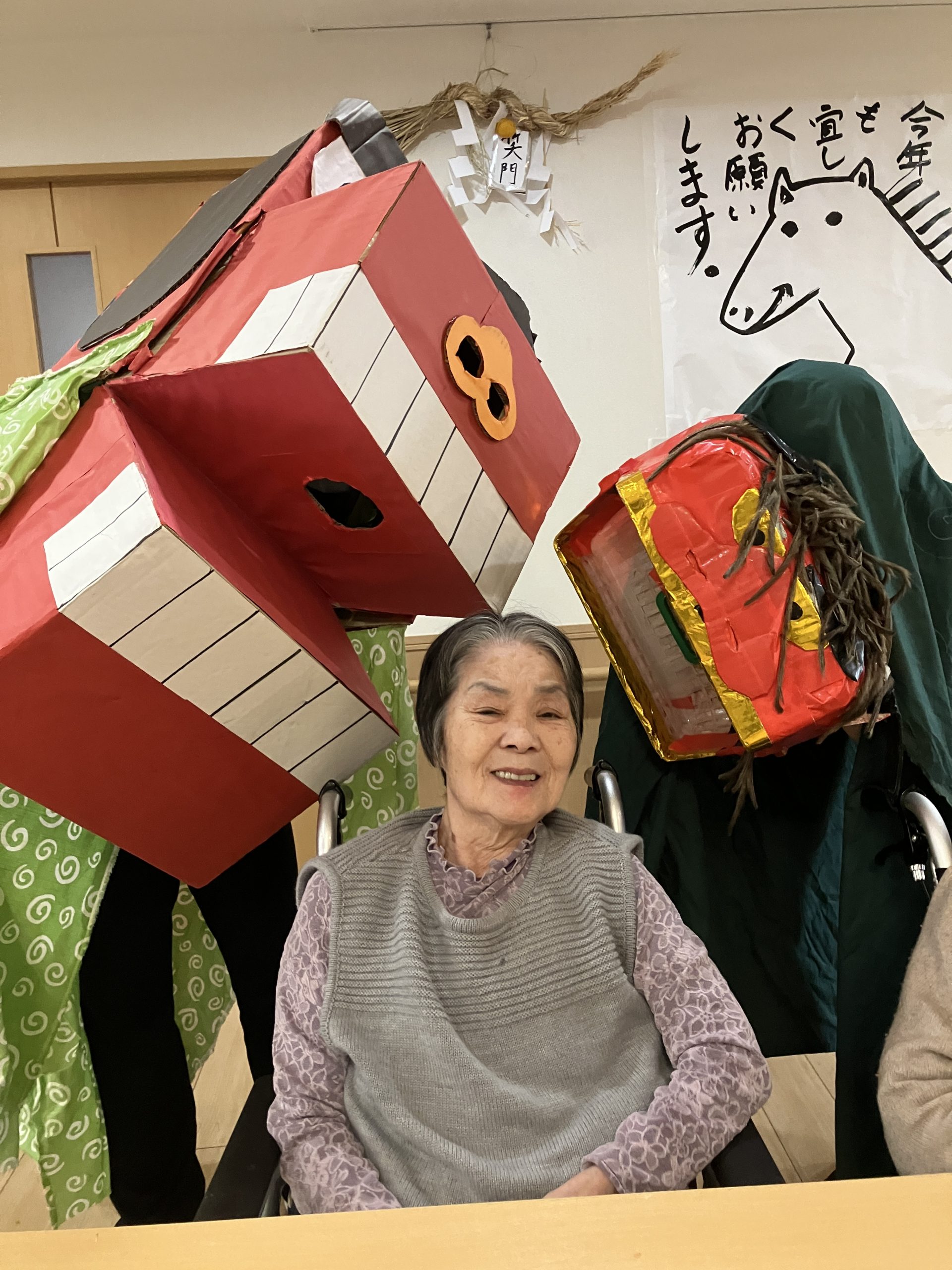 １月１日にご利用者と一緒に新年のお祝いをしました！🎍